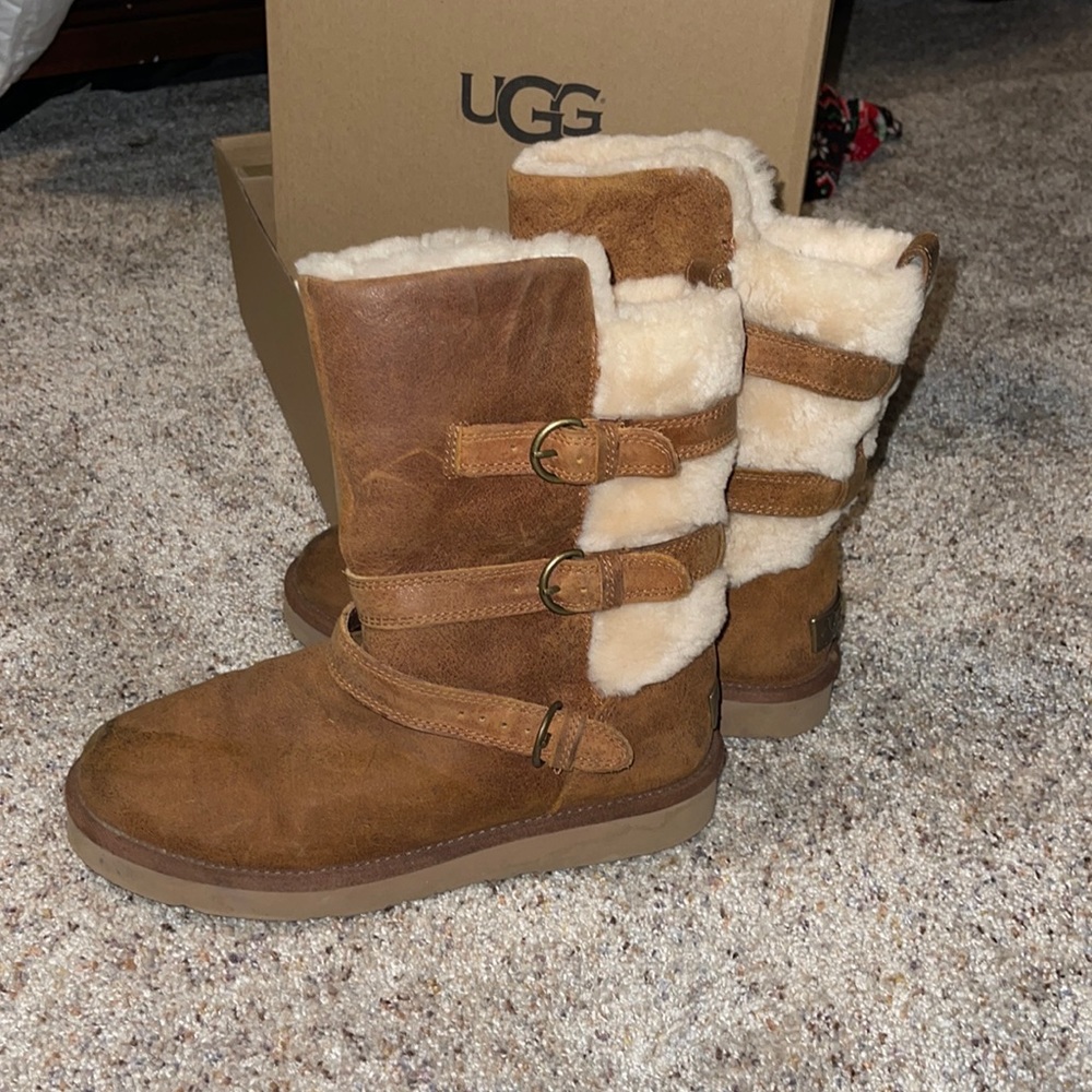 Lightly worn uggs